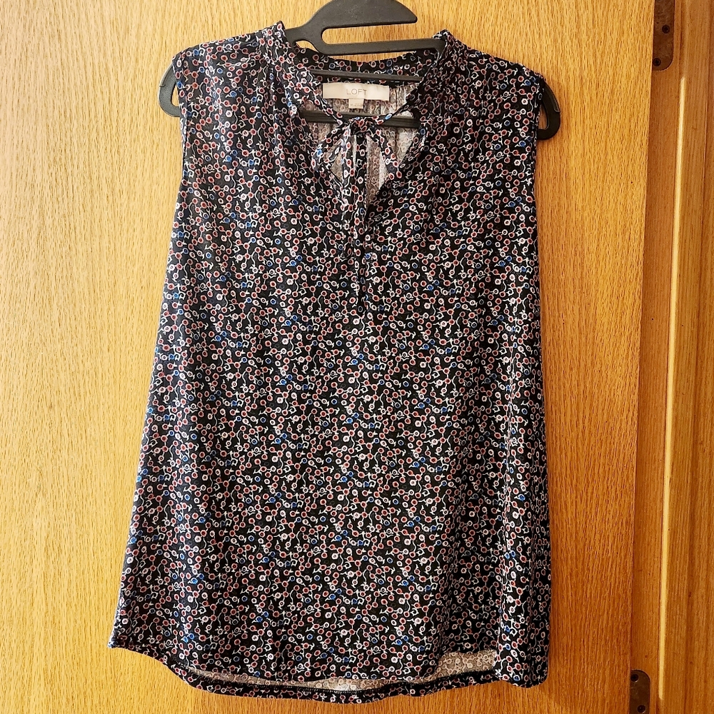 Loft • Blouse Top WOMEN'S MEDIUM M Sleeveless Floral